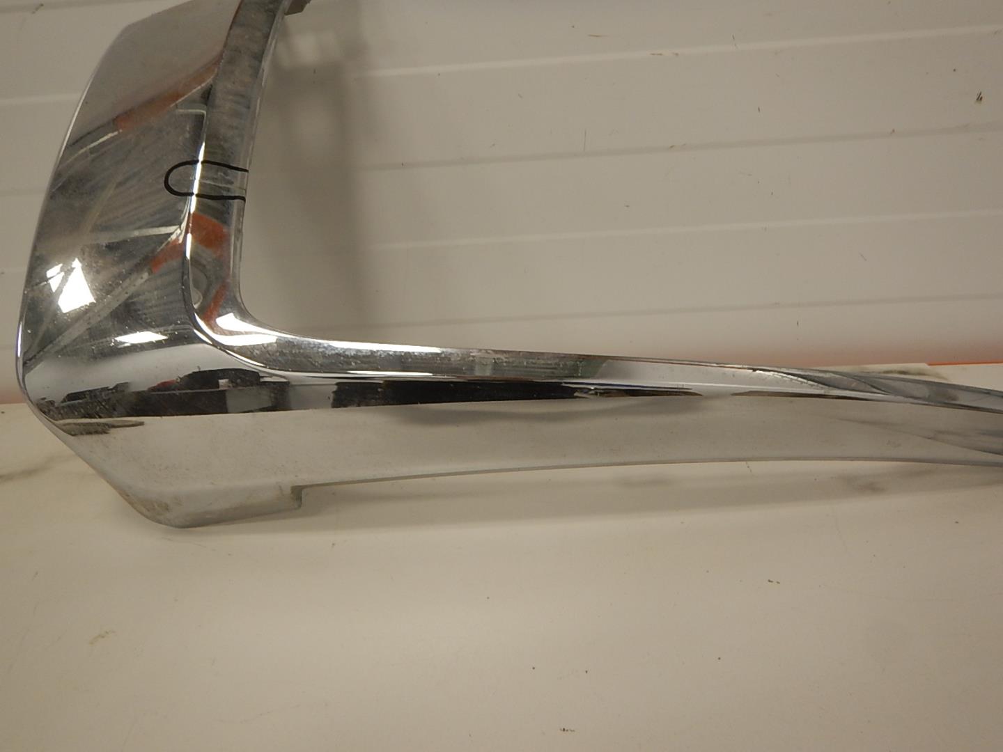 Накладка переднего бампера правая