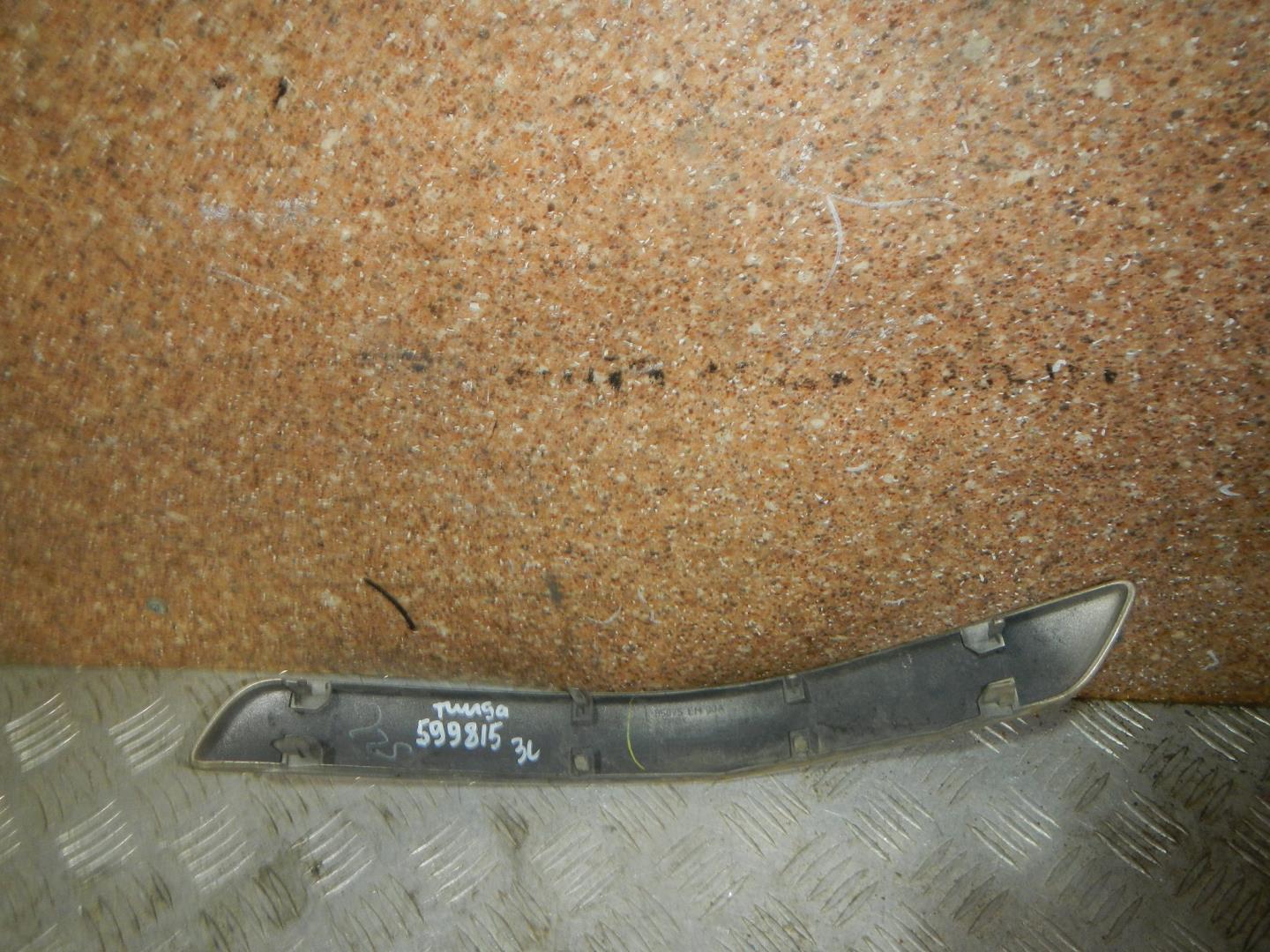 Молдинг заднего бампера