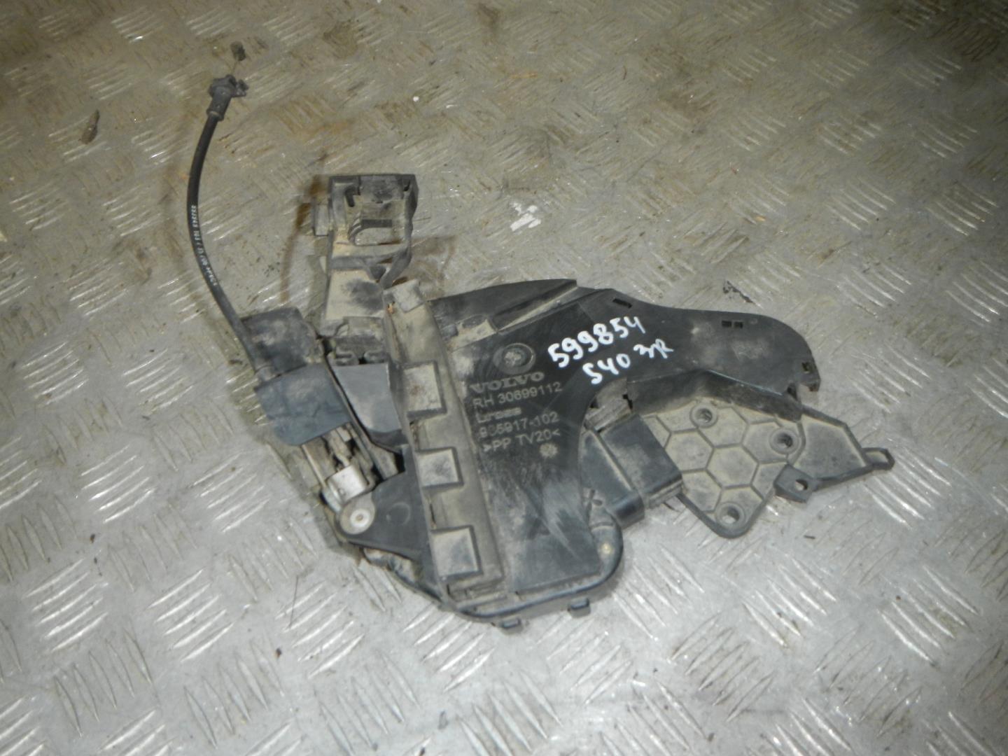 Замок двери задней правой