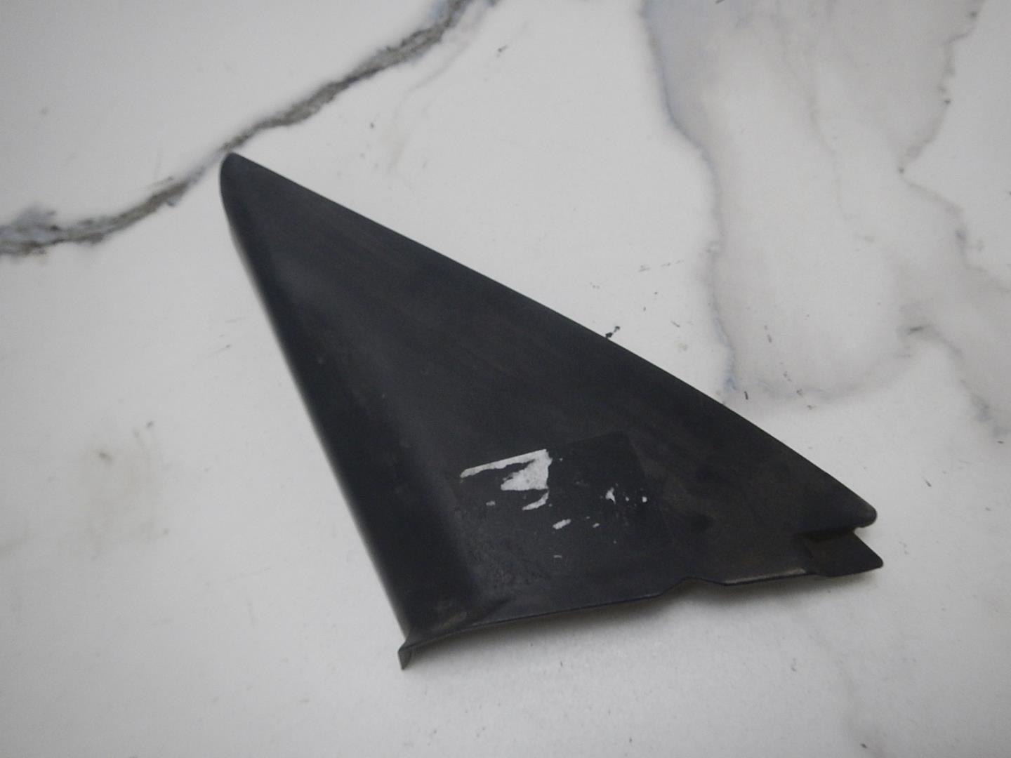 Крышка зеркала внутренняя правая