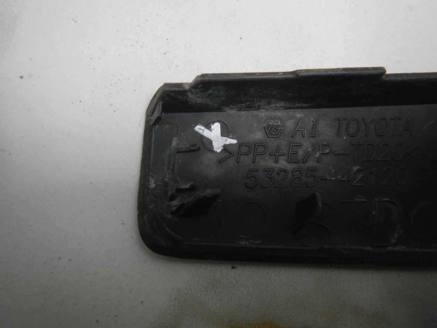 Заглушка буксировочного крюка