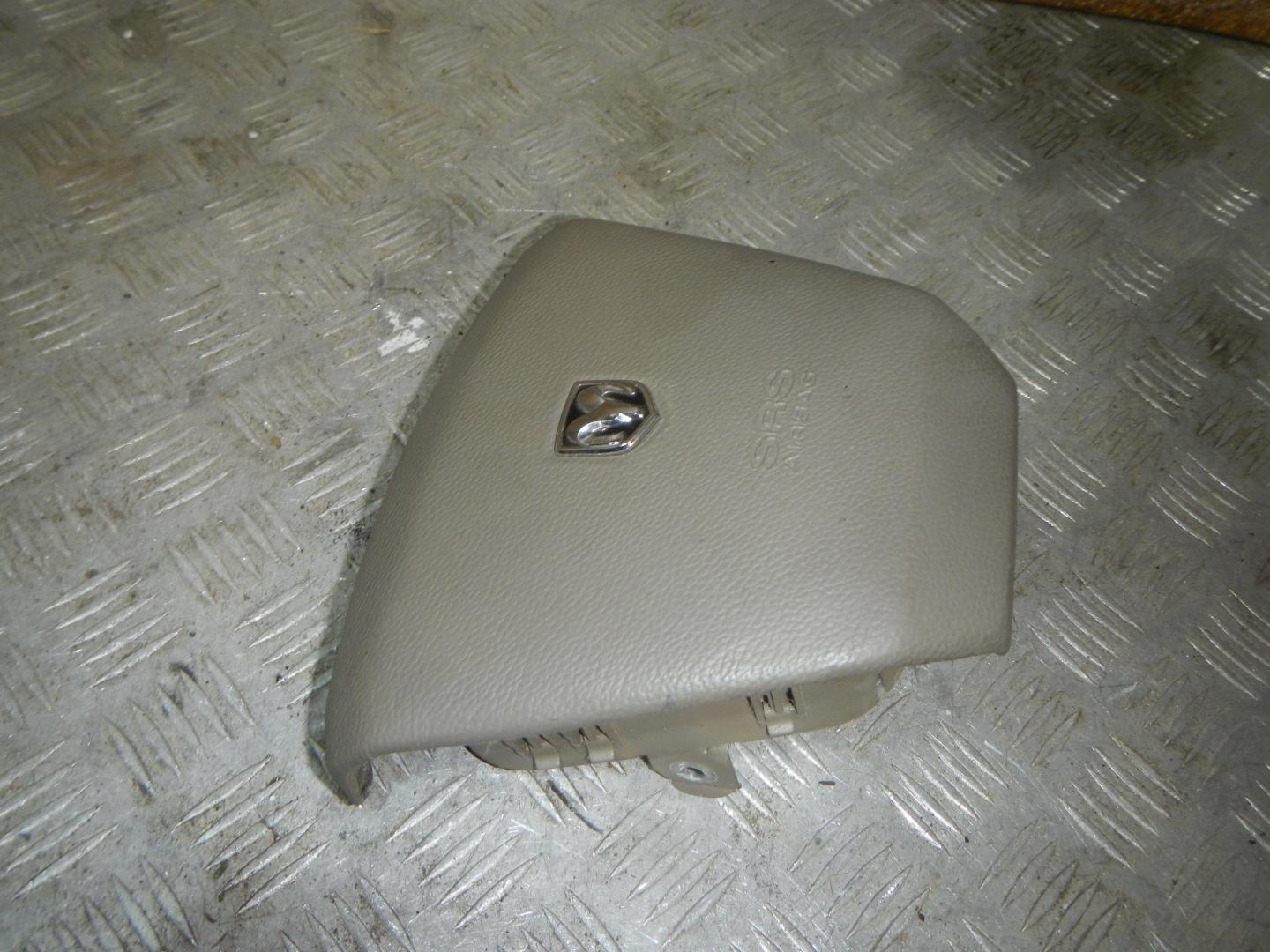 Подушка безопасности в рулевое колесо