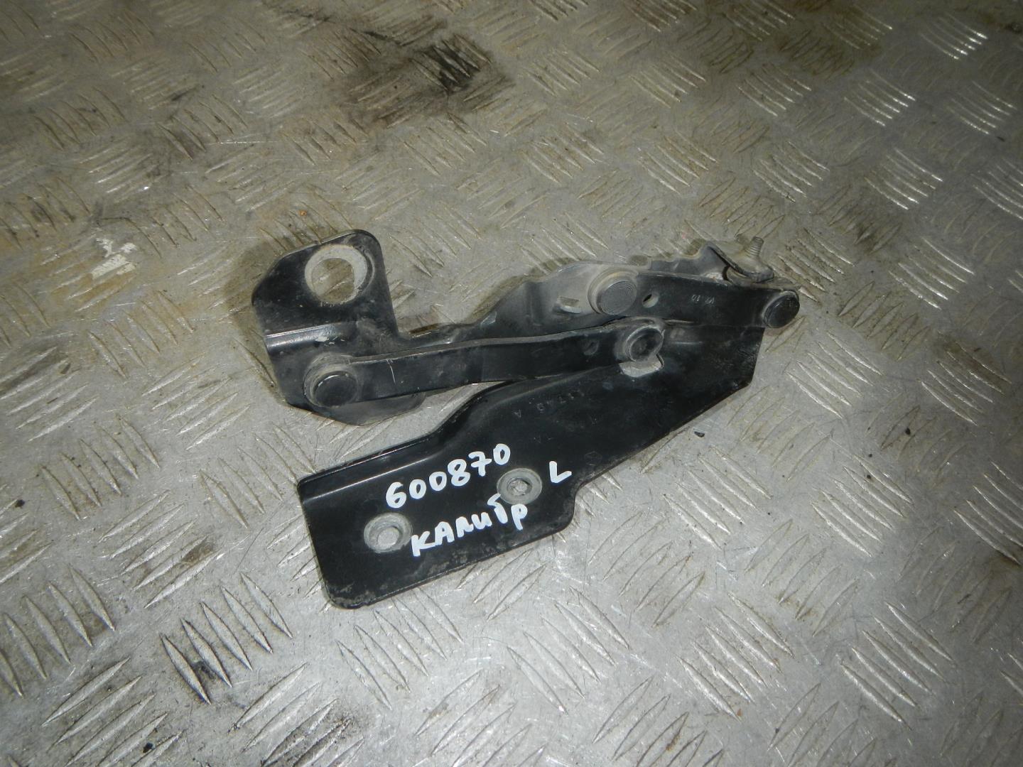 Петля капота левая