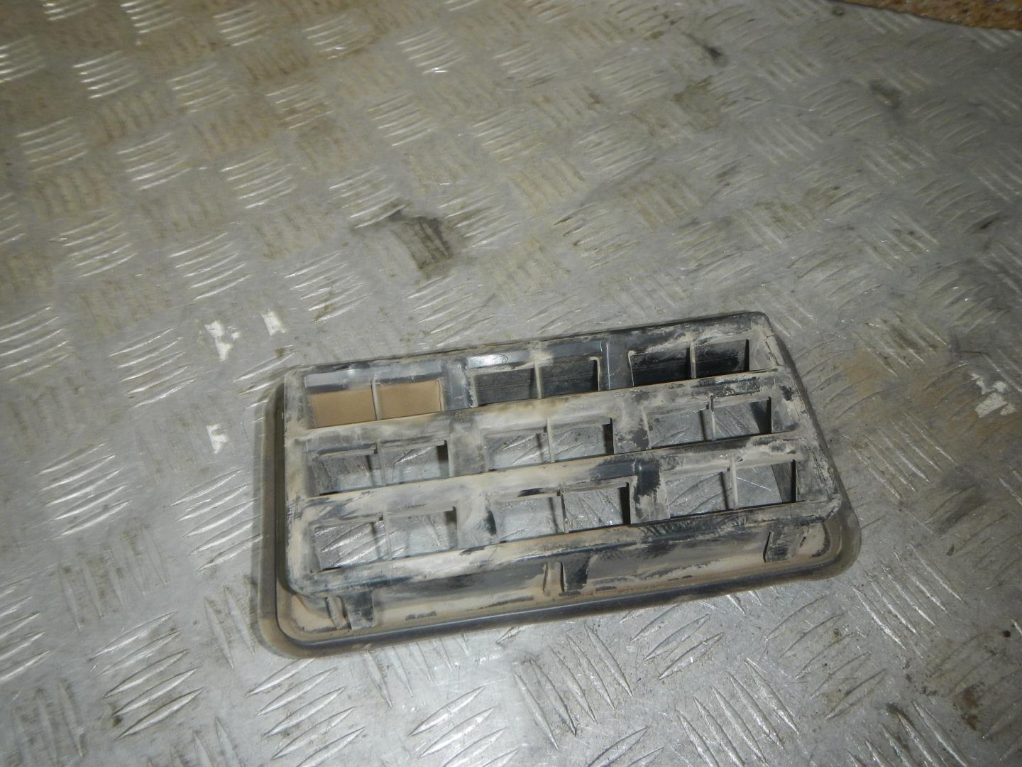 Решетка вентиляционная