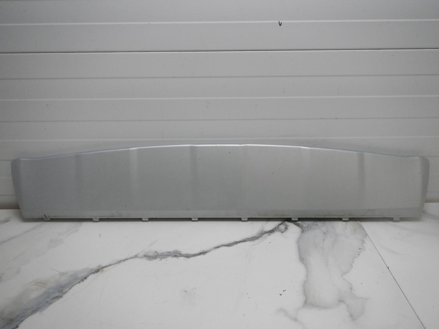 Накладка переднего бампера