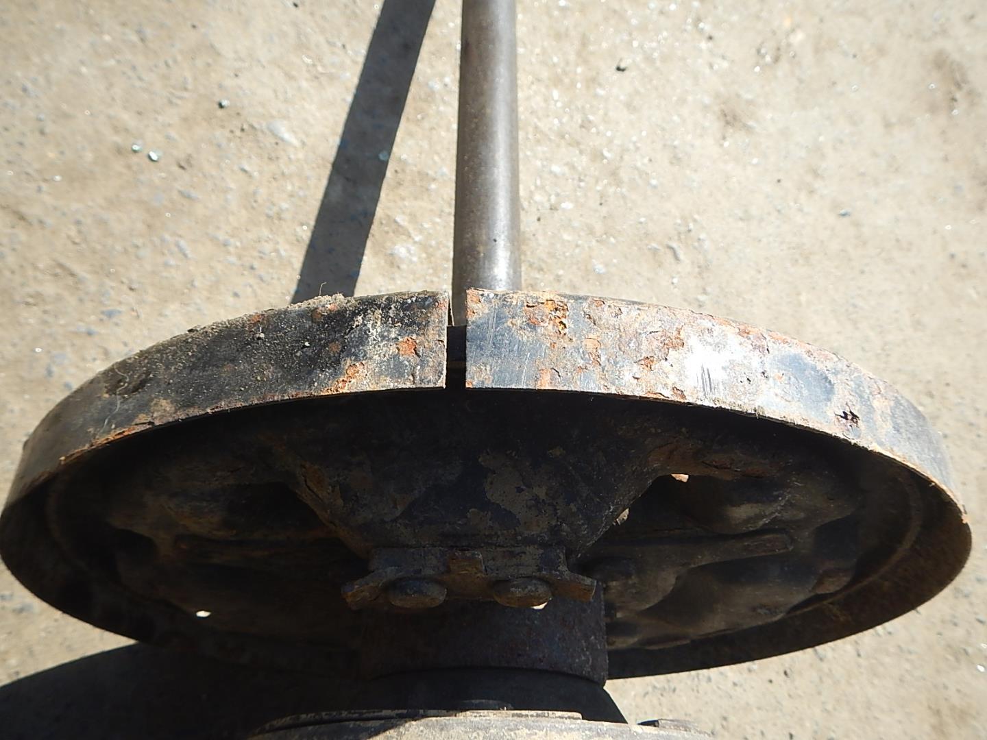 Полуось задняя левая