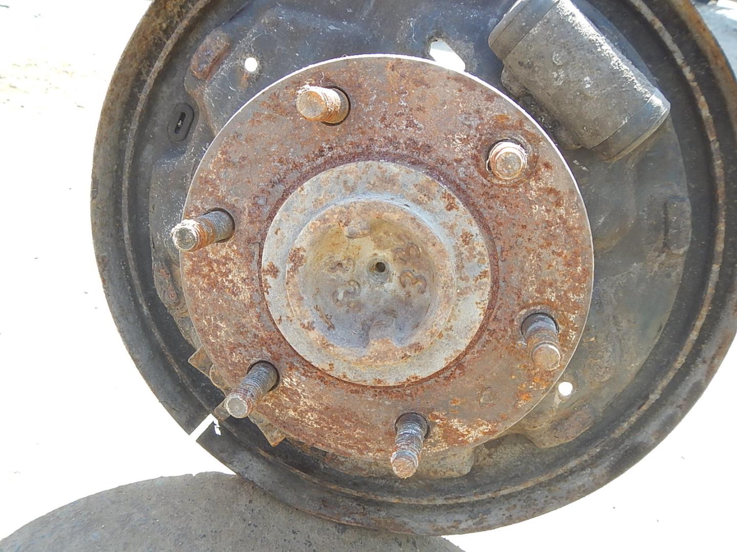 Полуось задняя левая