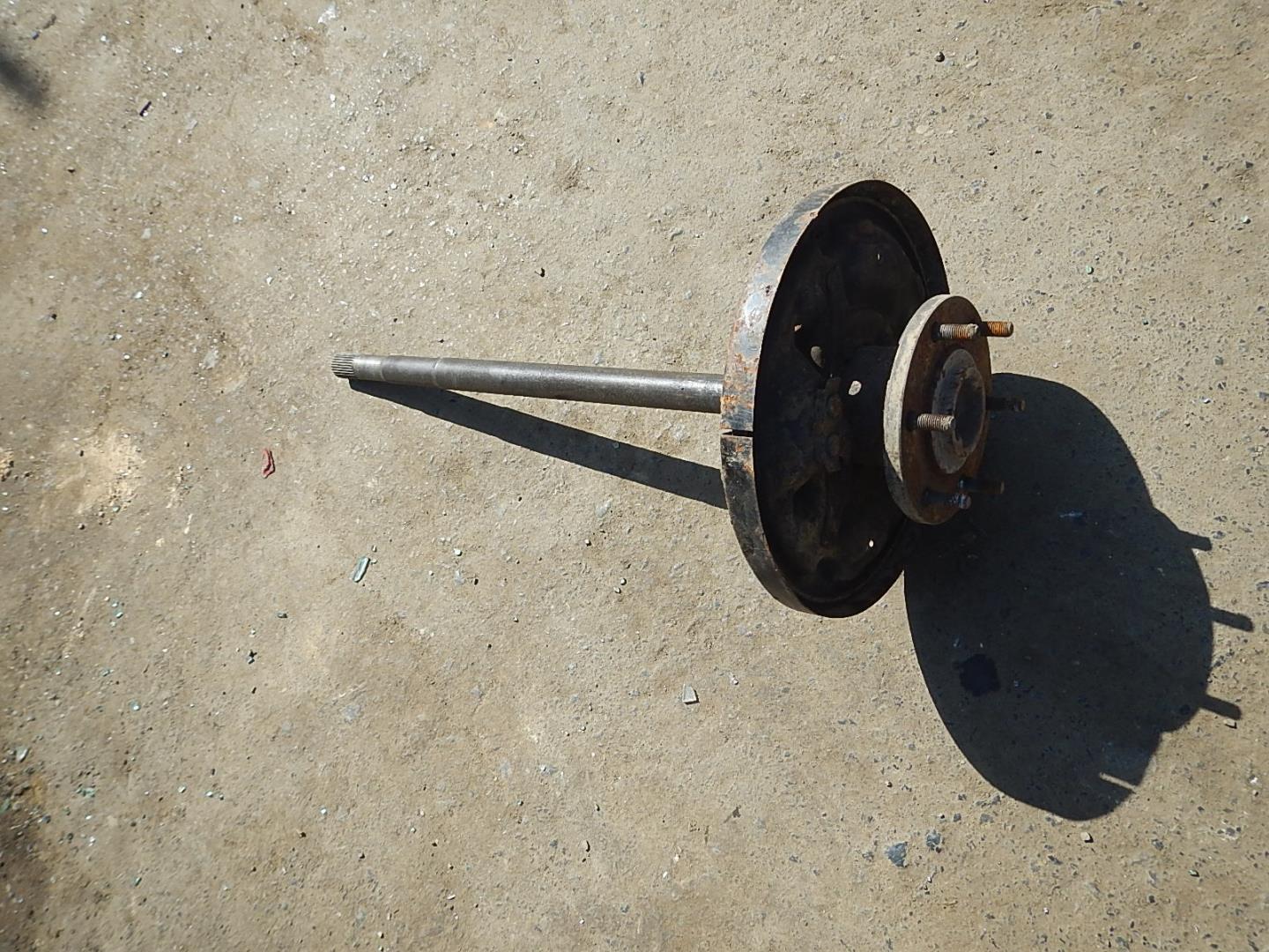 Полуось задняя левая