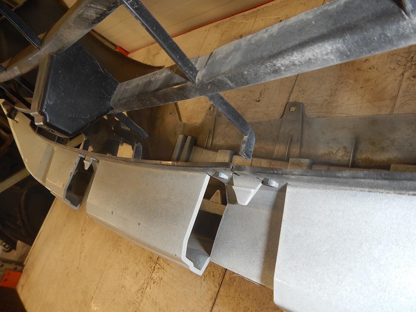 Бампер передний