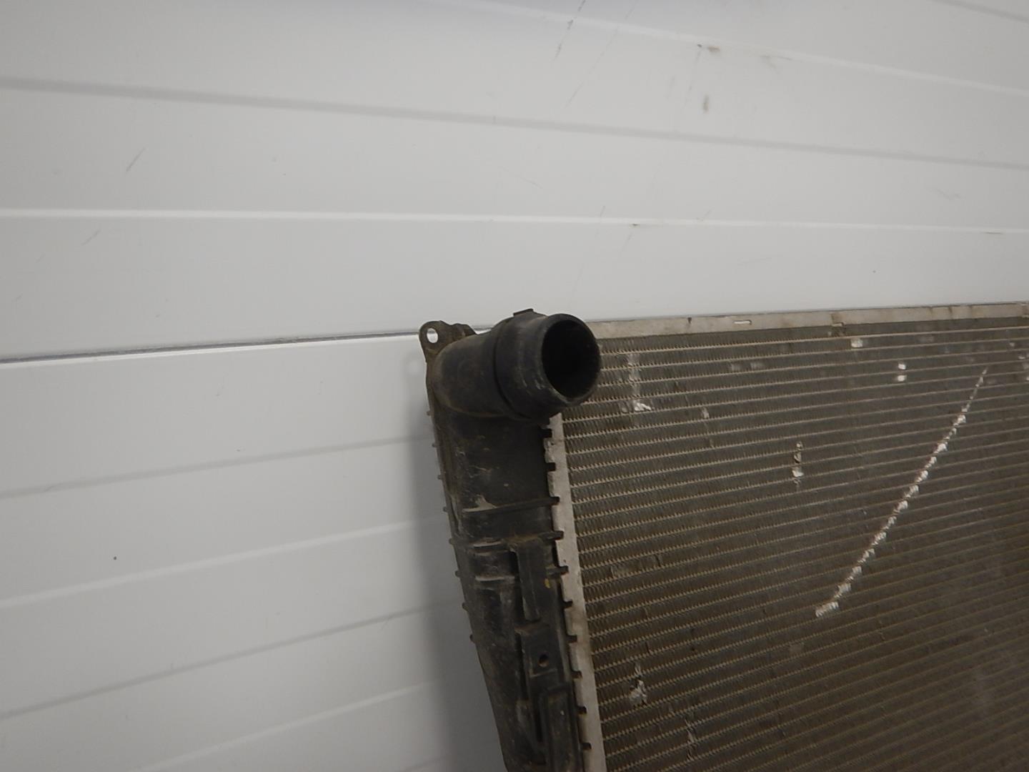 Радиатор охлаждения двигателя основной