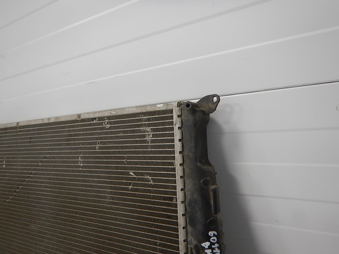 Радиатор охлаждения двигателя основной