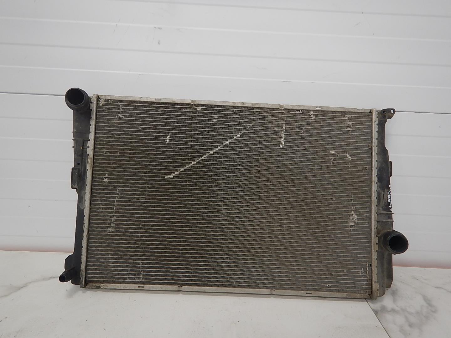 Радиатор охлаждения двигателя основной