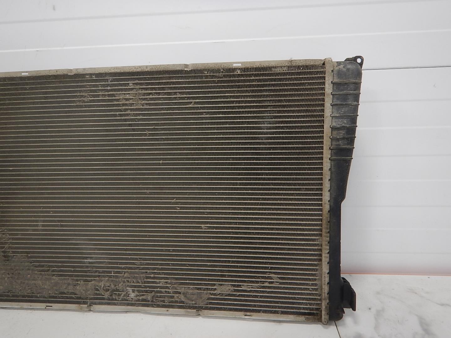 Радиатор охлаждения двигателя основной
