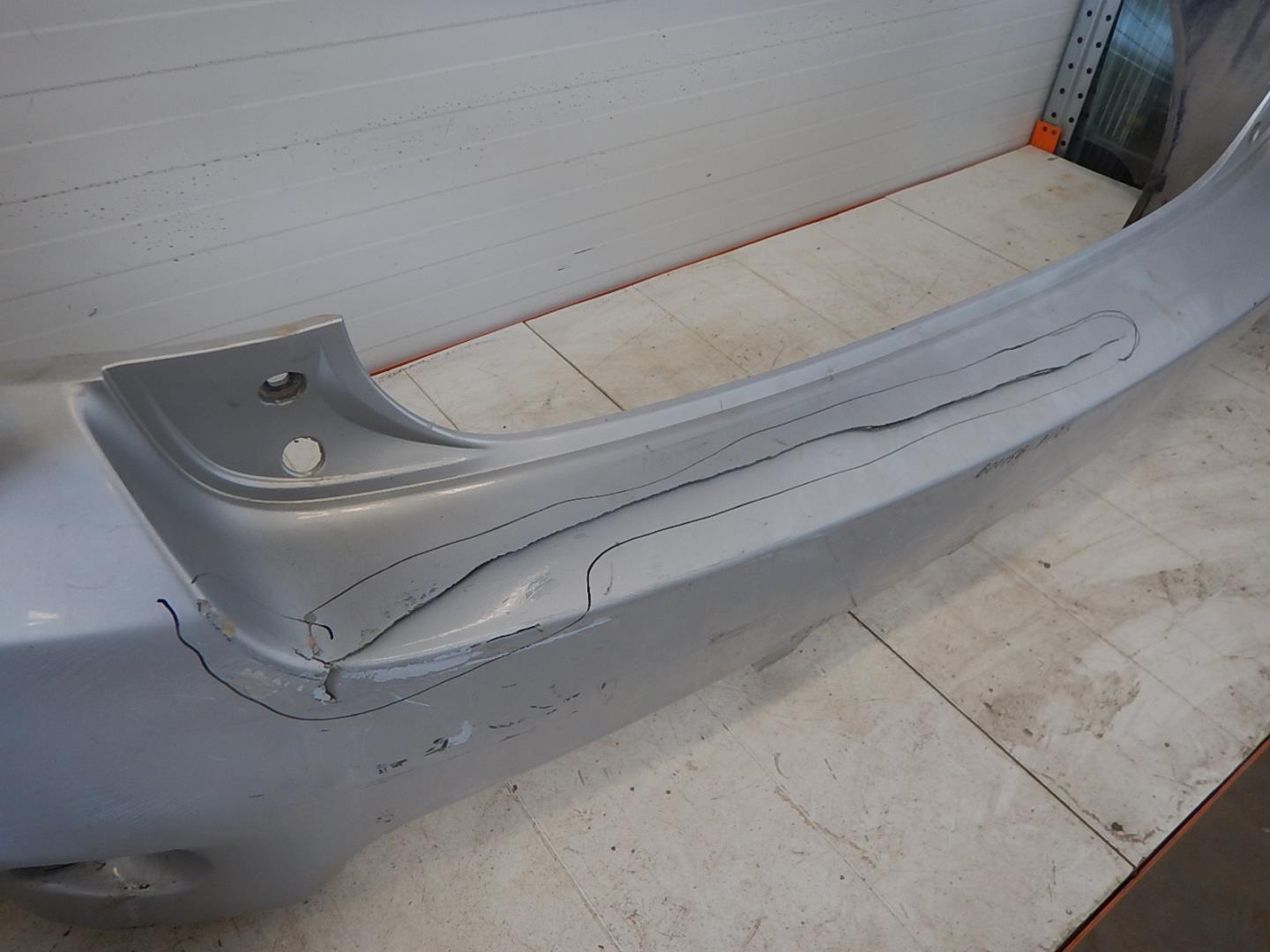 Бампер задний