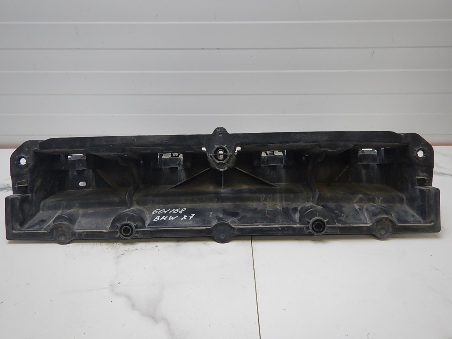 Кронштейн заднего бампера