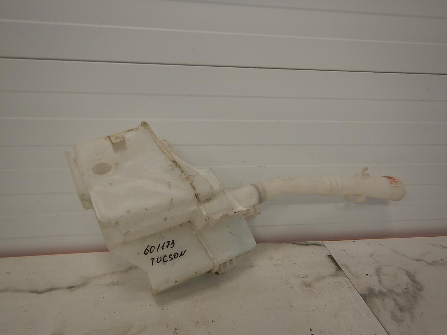 Бачок омывателя лобового стекла