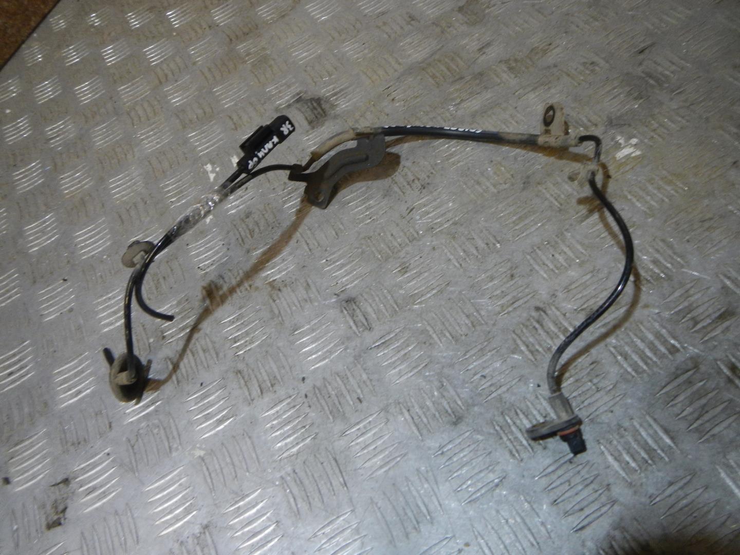 Датчик ABS задний