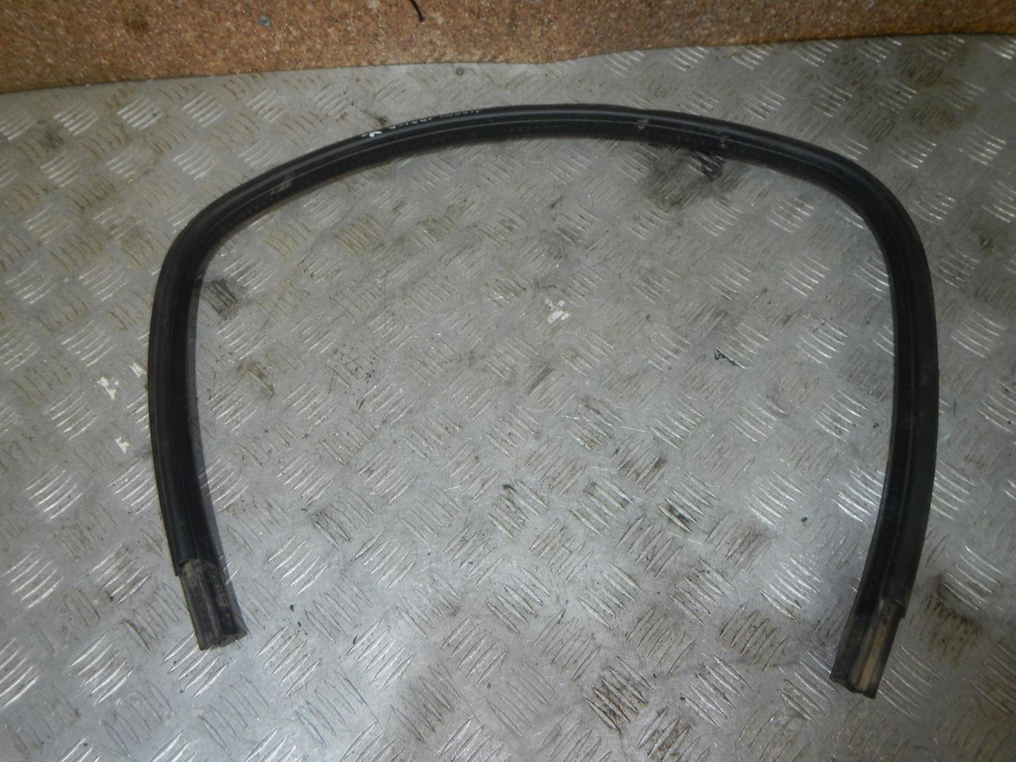 Уплотнитель двери