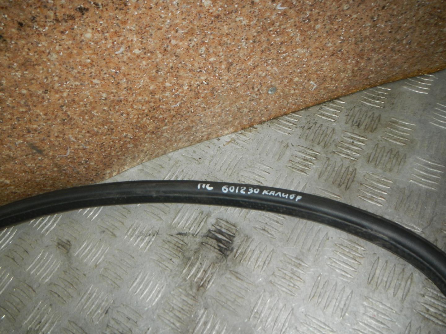 Уплотнитель двери