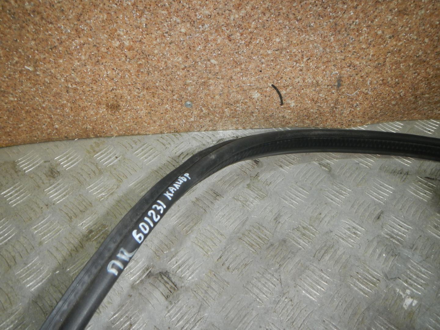 Уплотнитель двери