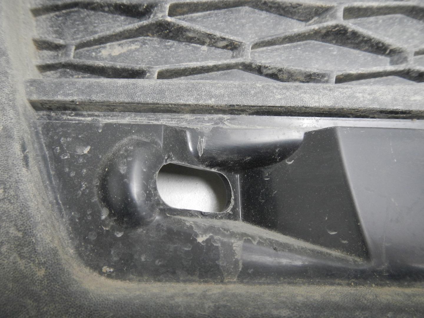 Решетка в бампер правая