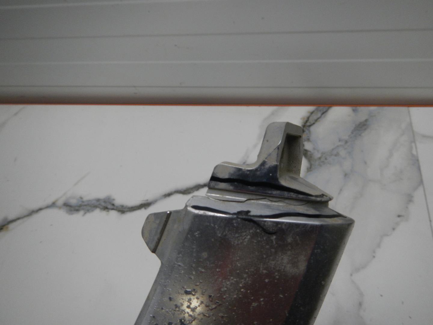 Молдинг переднего бампера правый