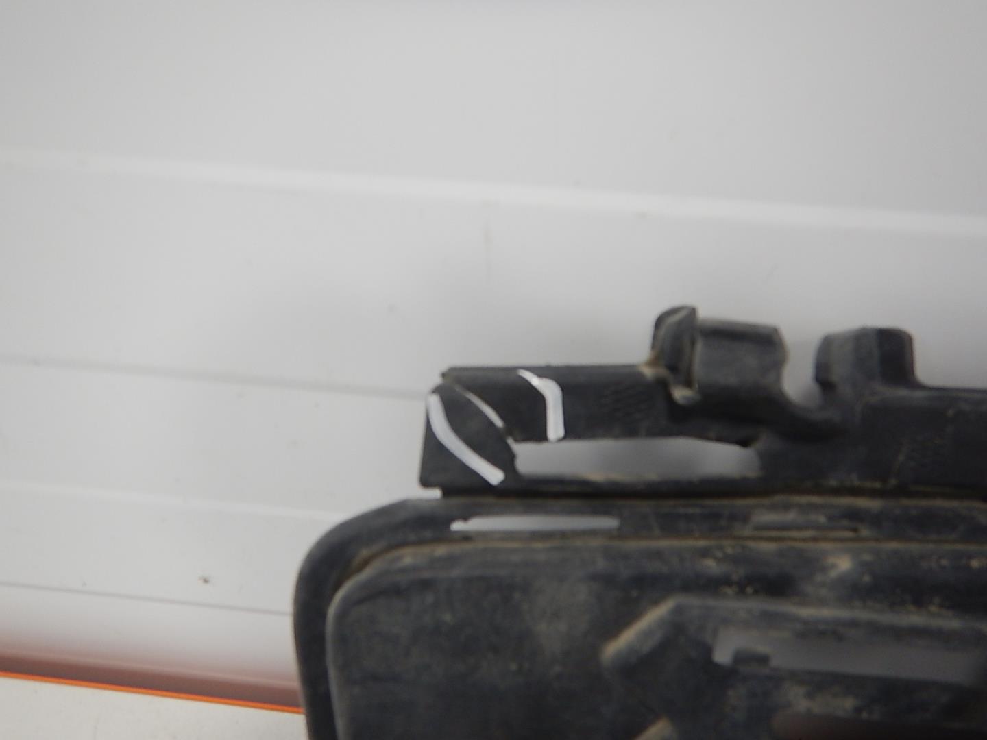 Решетка в бампер правая