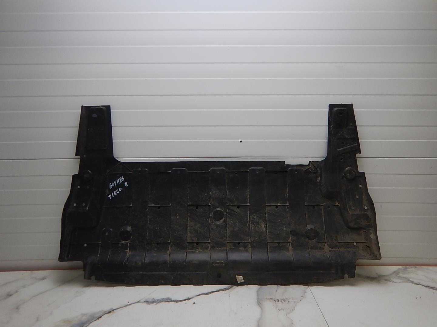 Пыльник двигателя