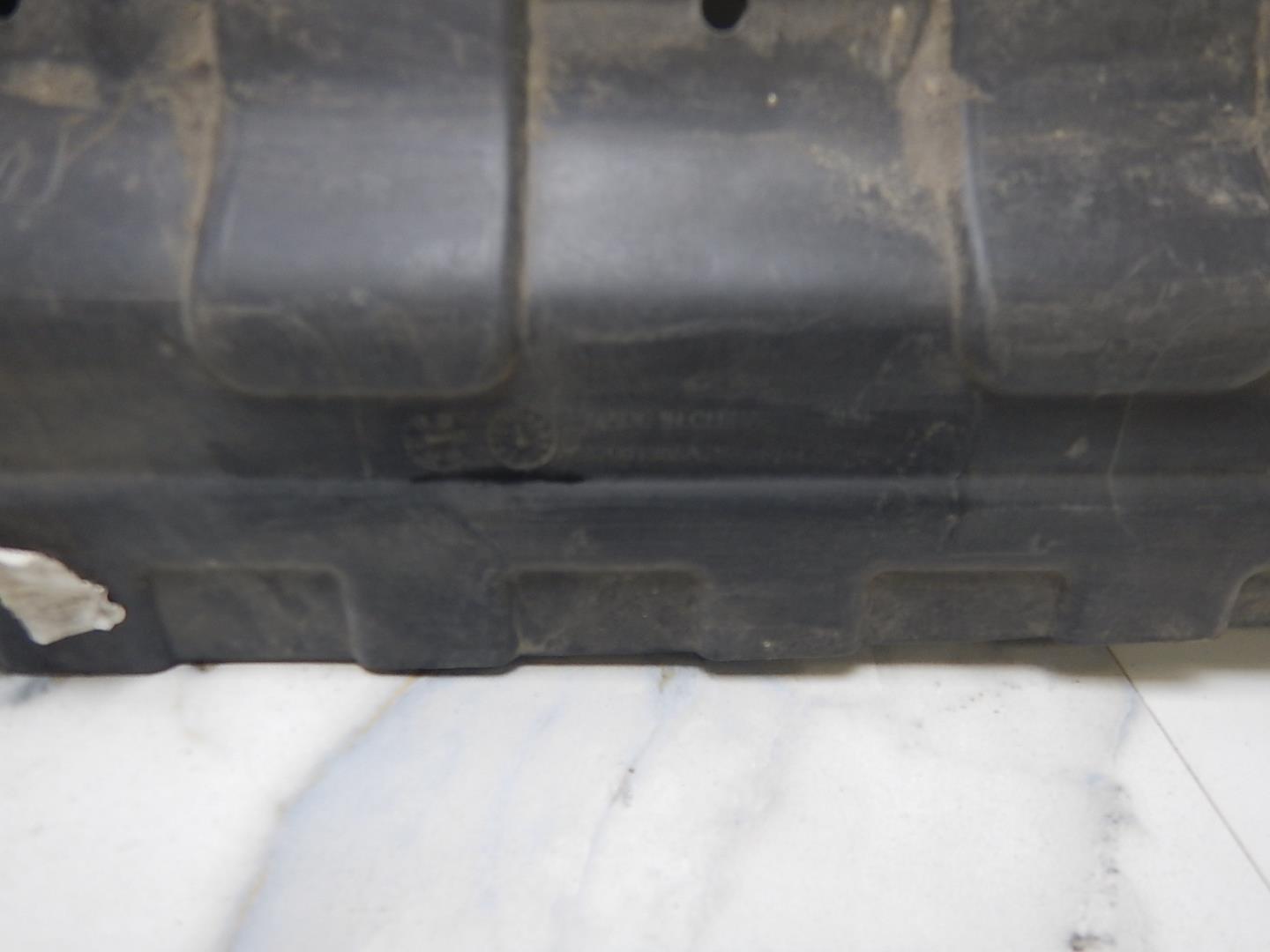 Пыльник двигателя