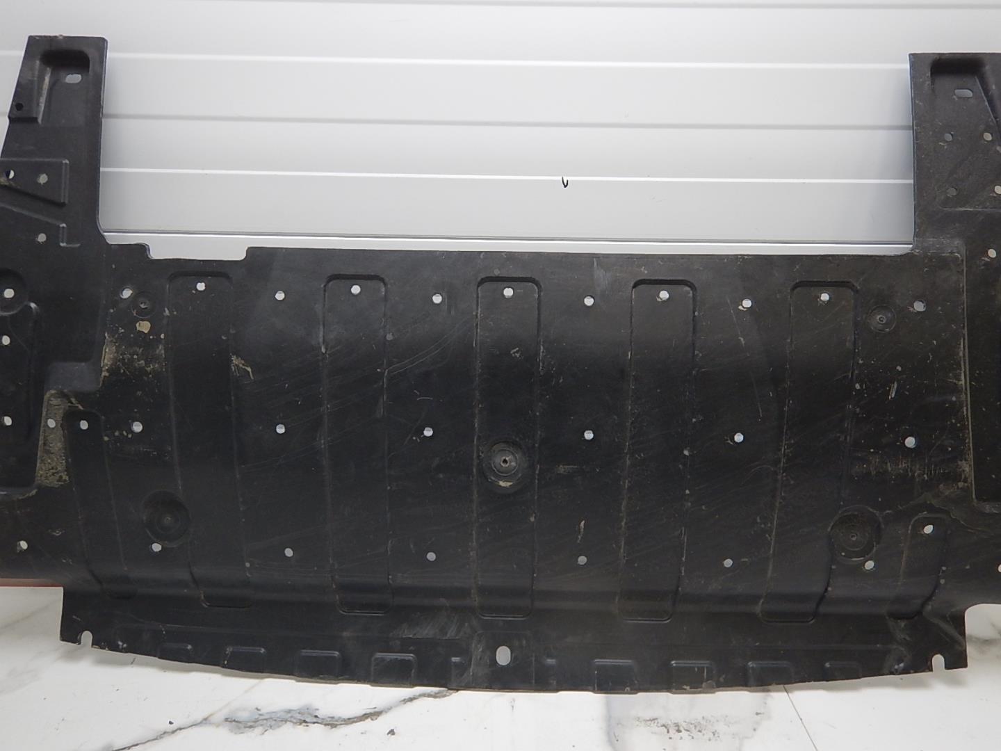 Пыльник двигателя