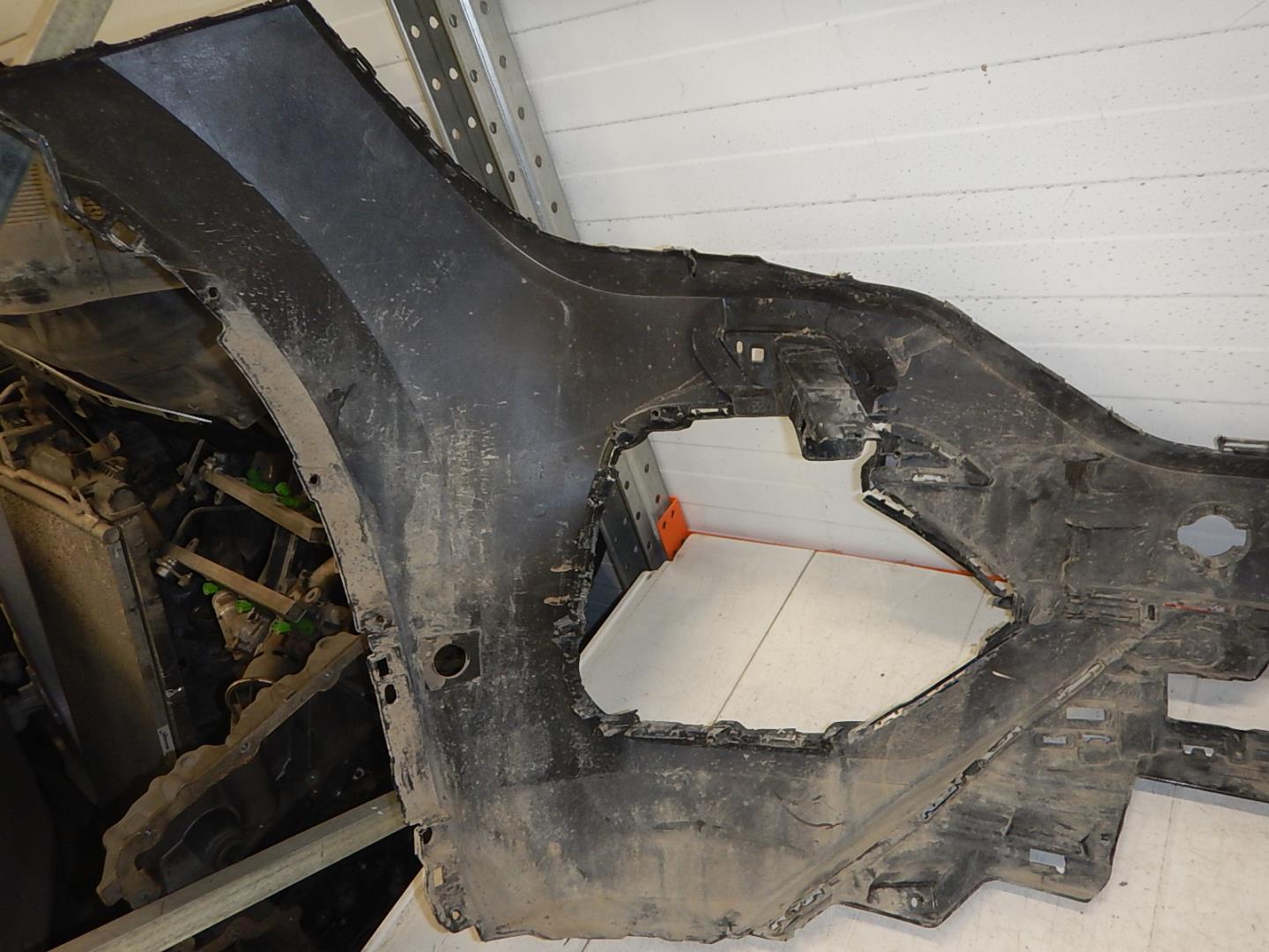 Бампер передний