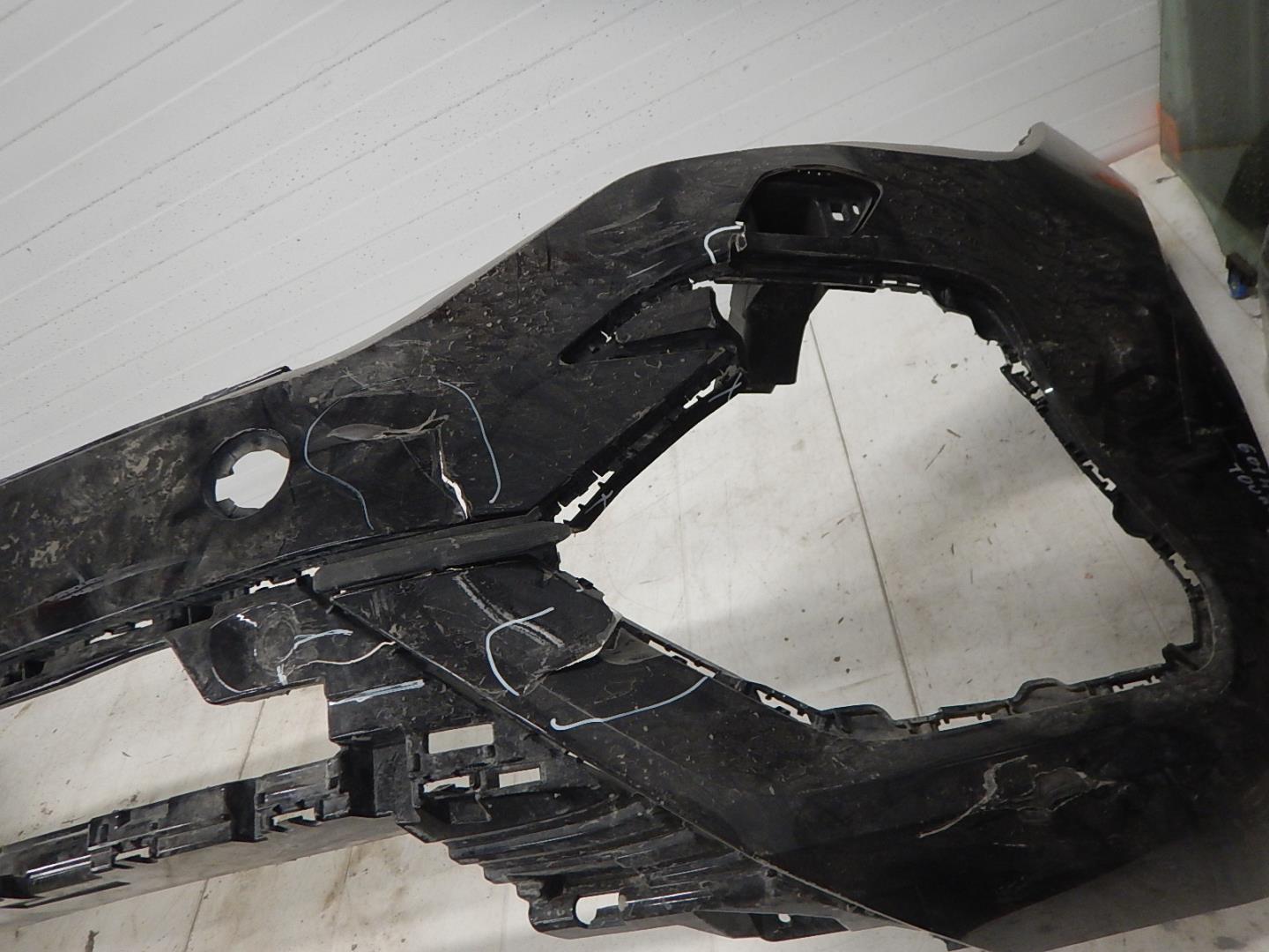 Бампер передний