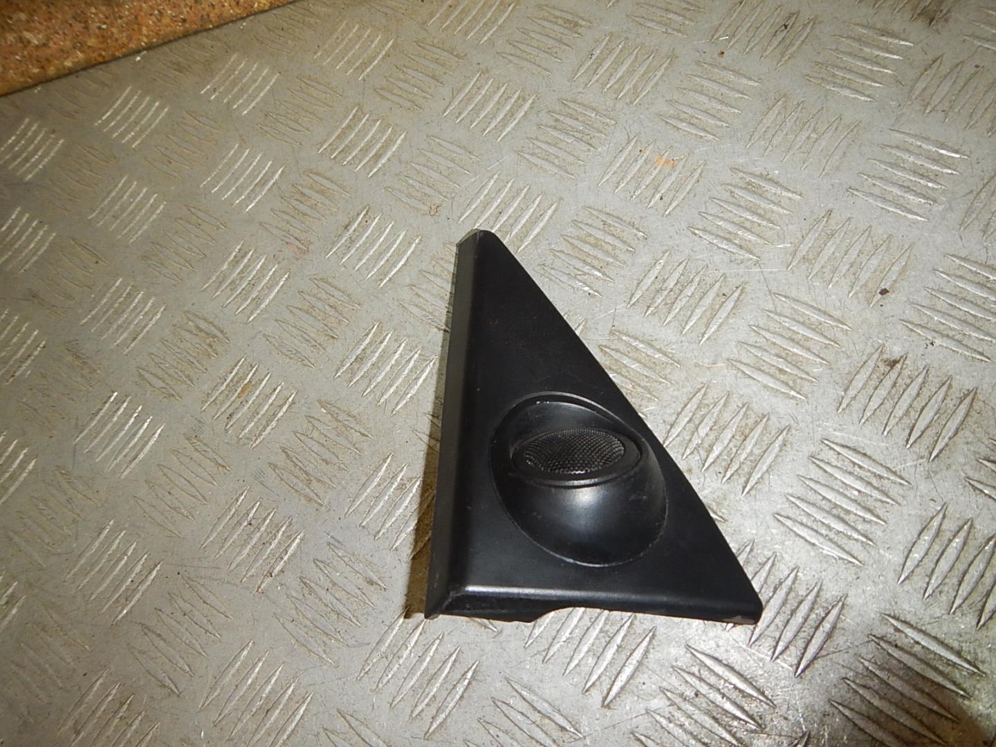 Крышка зеркала внутренняя правая