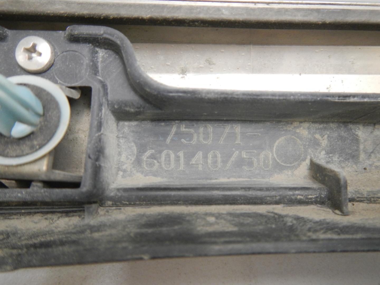 Молдинг передней правой двери