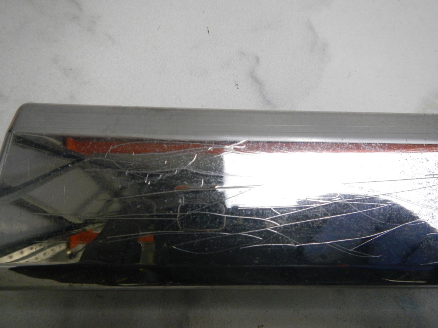 Молдинг передней правой двери