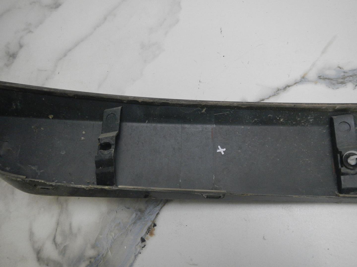 Накладка двери багажника