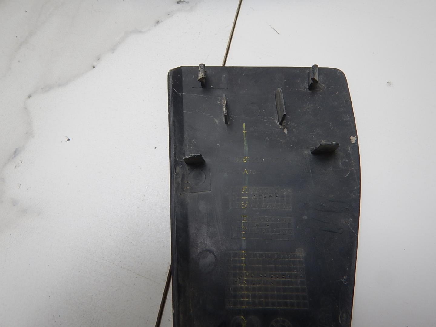 Заглушка буксировочного крюка