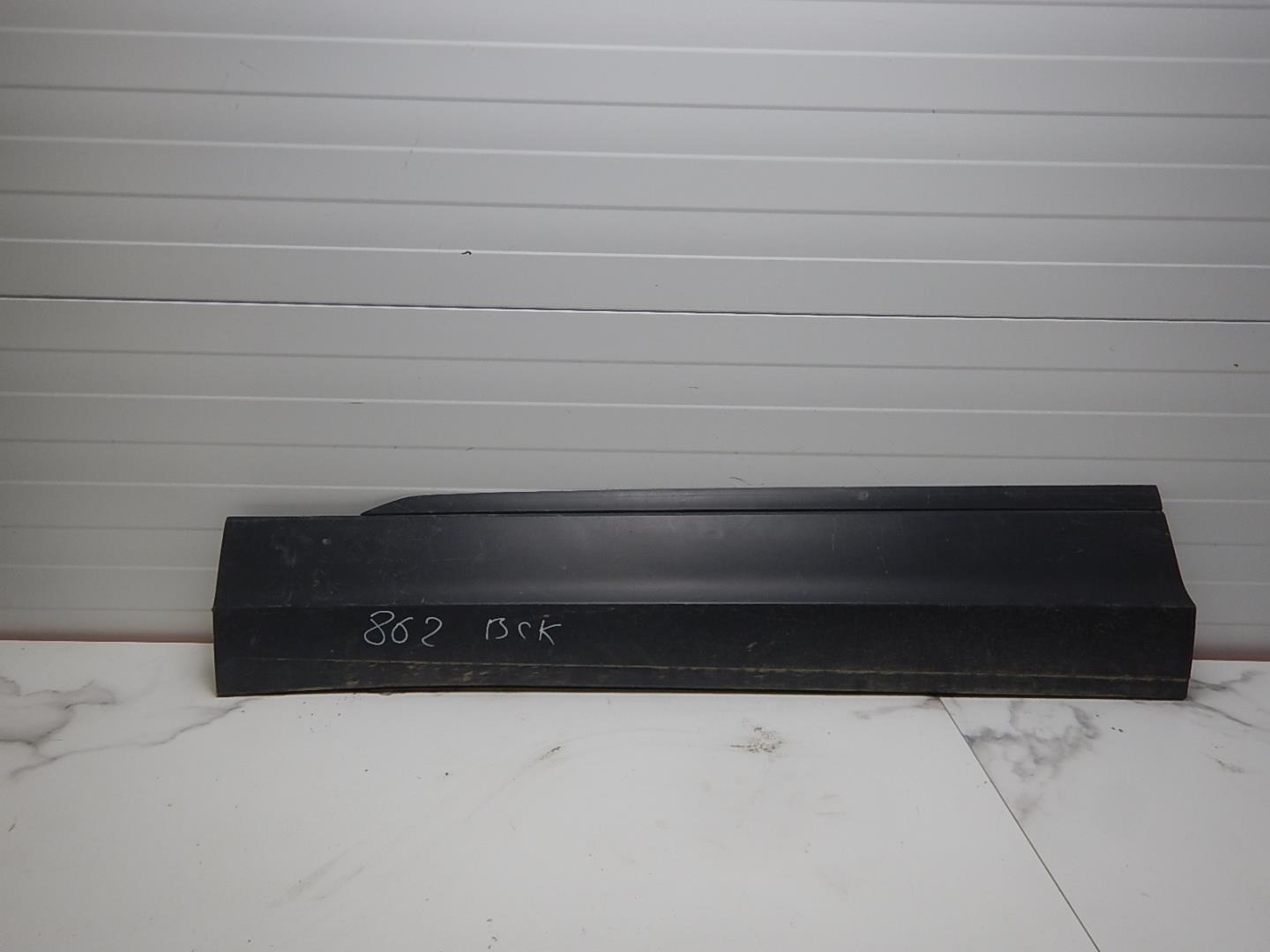 Молдинг передней левой двери