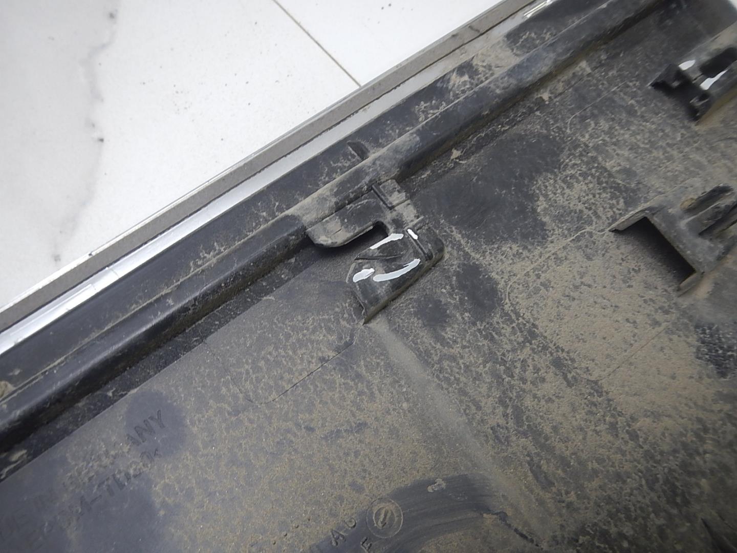 Молдинг задней правой двери