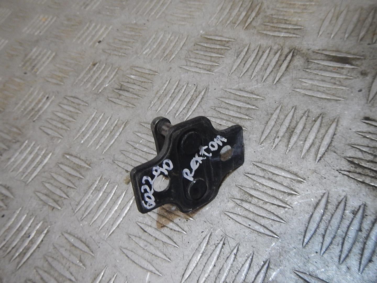 Ответная часть замка двери