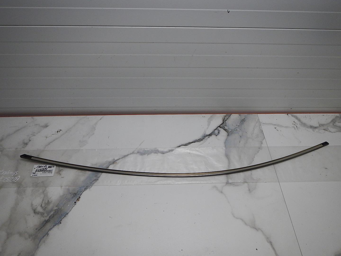 Накладка двери передней левой