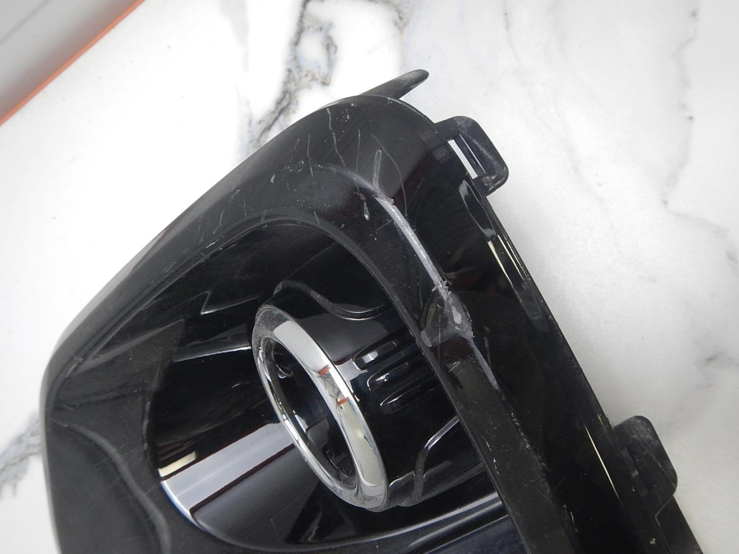 Решетка в бампер левая