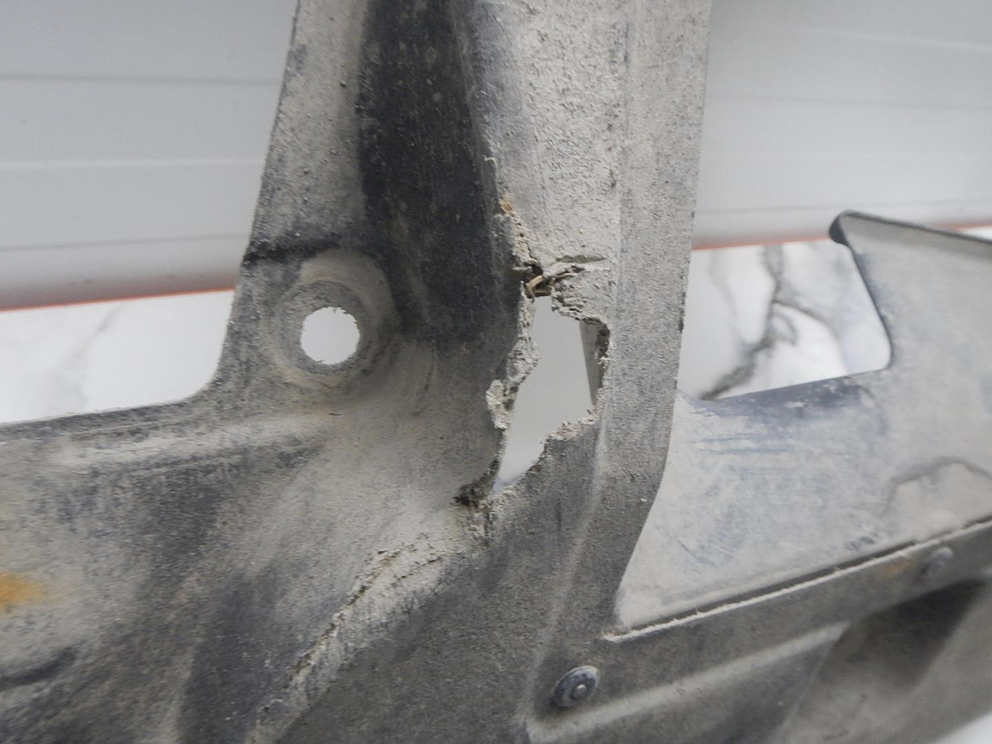 Пыльник двигателя