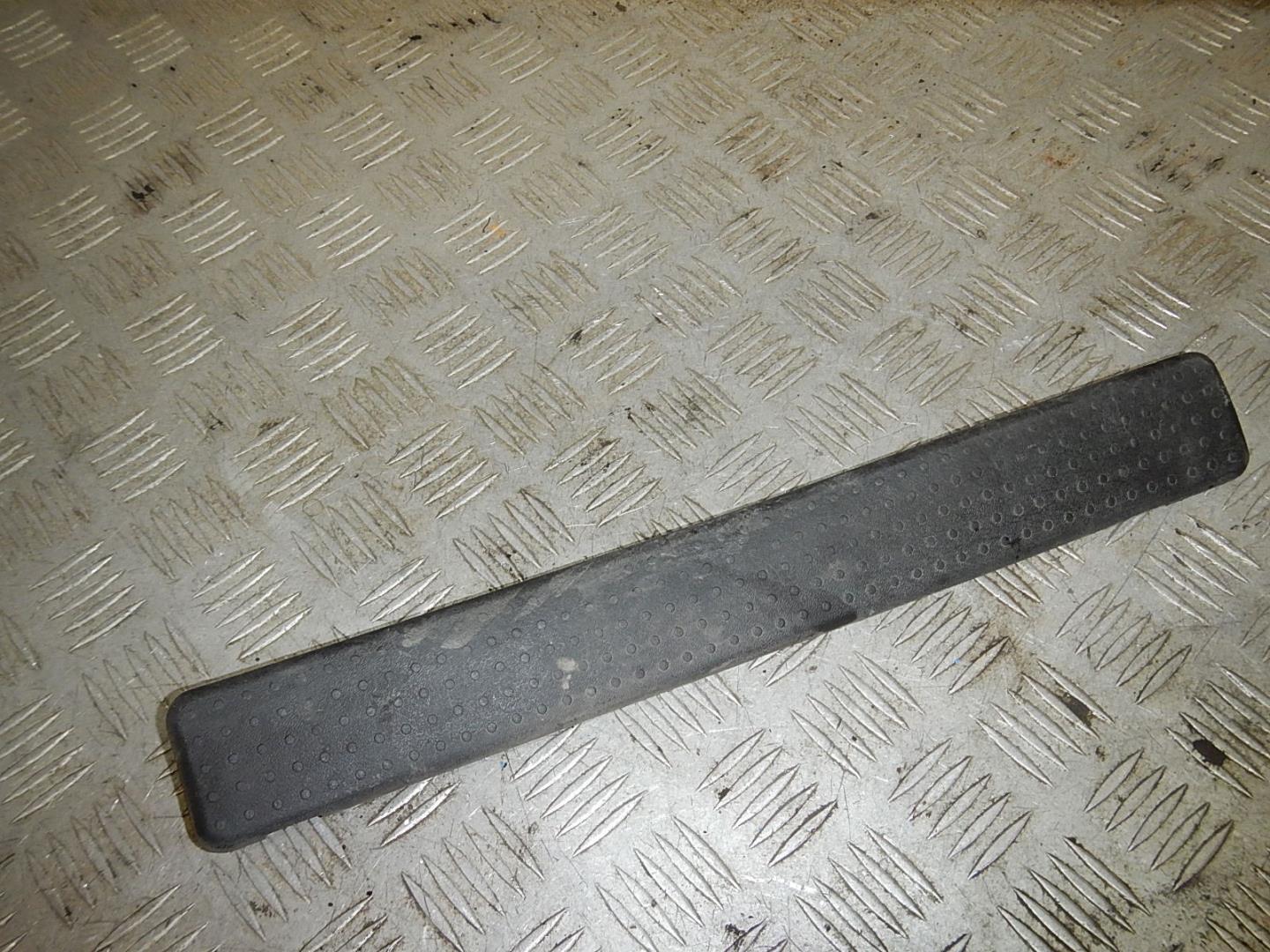 Накладка порога (внутренняя)