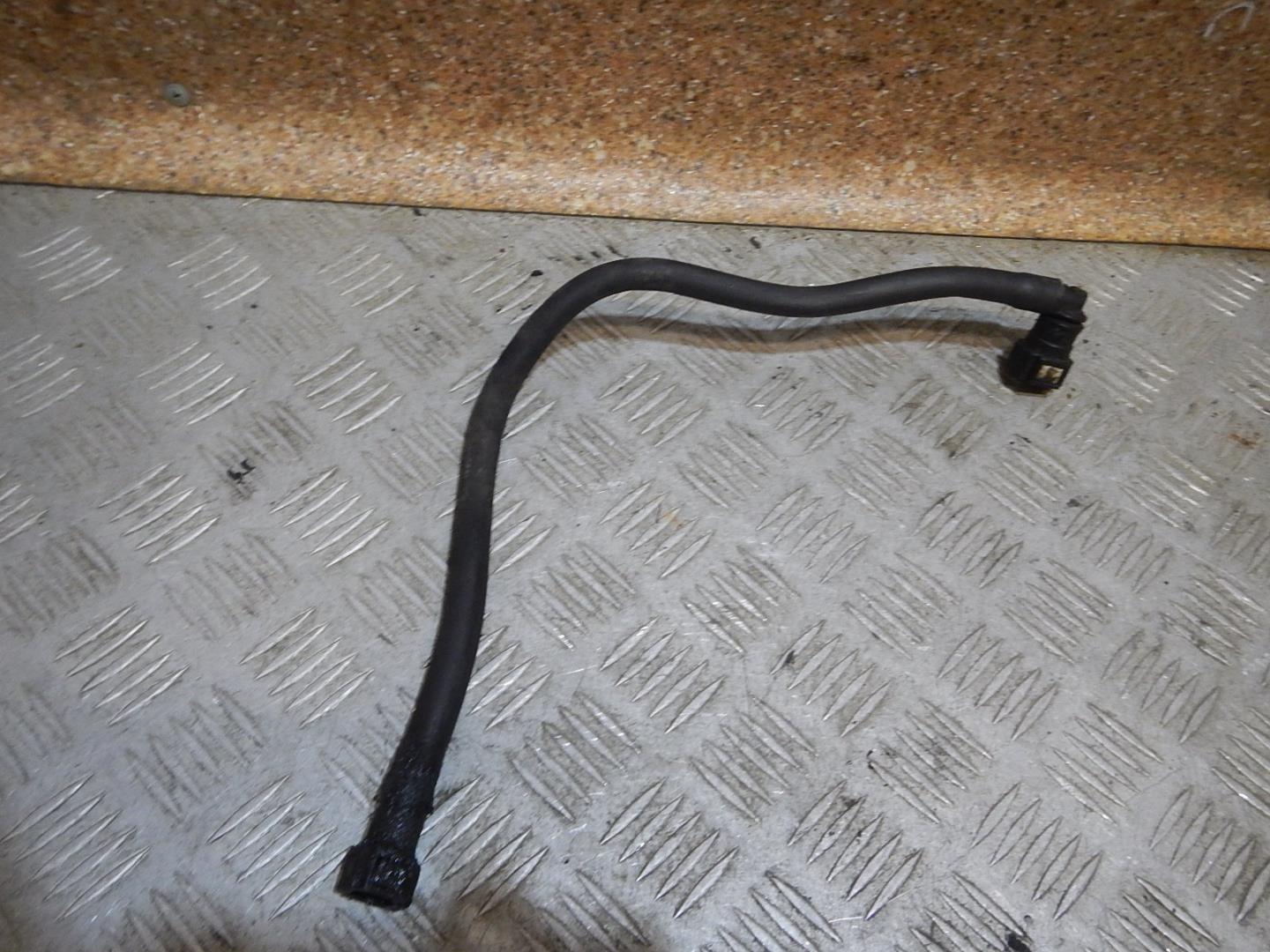 Трубка топливная