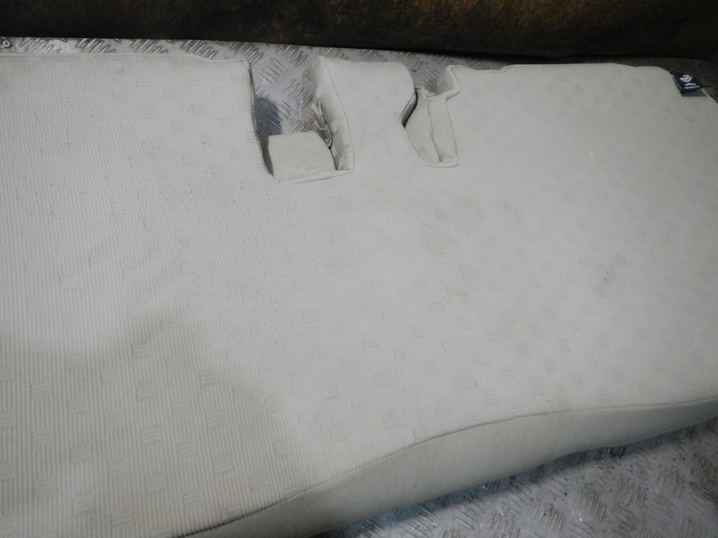 Сиденье салонное