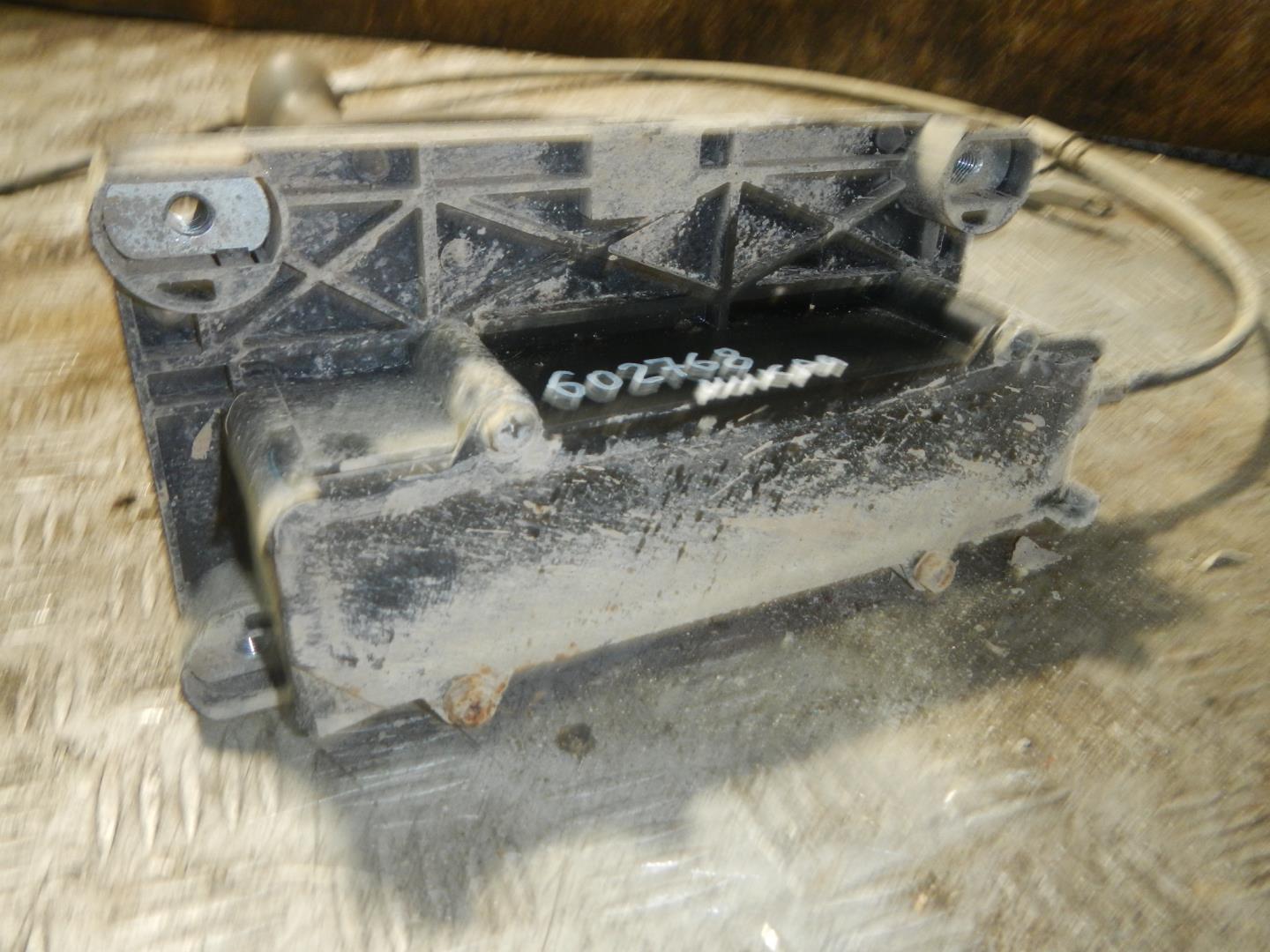 Кулиса МКПП / АКПП