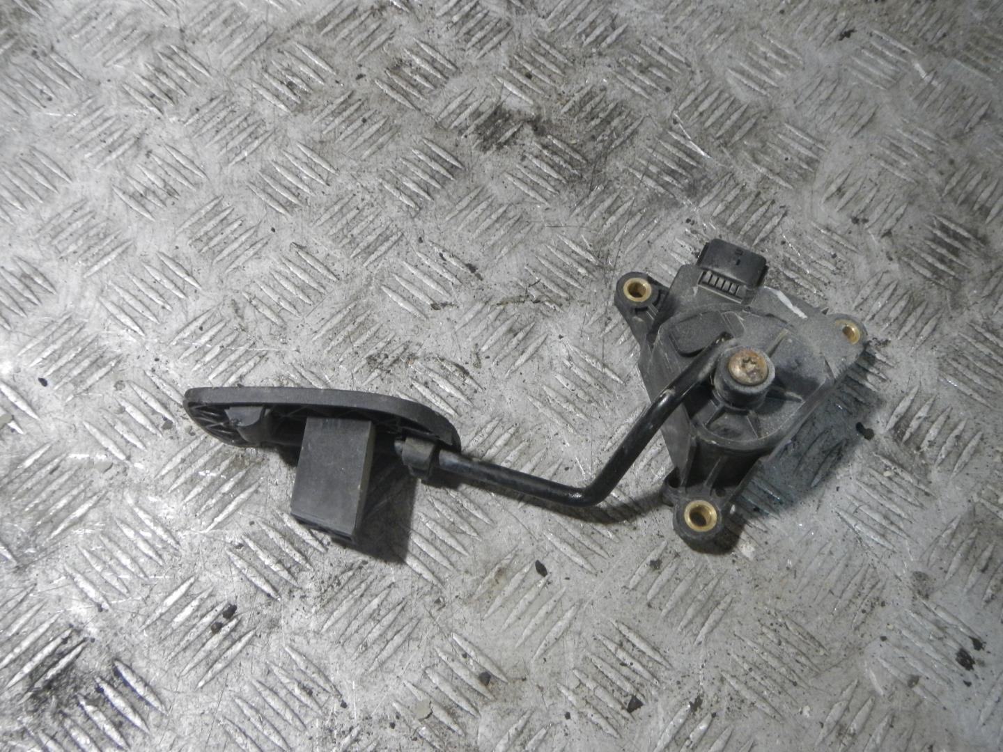 Педаль газа