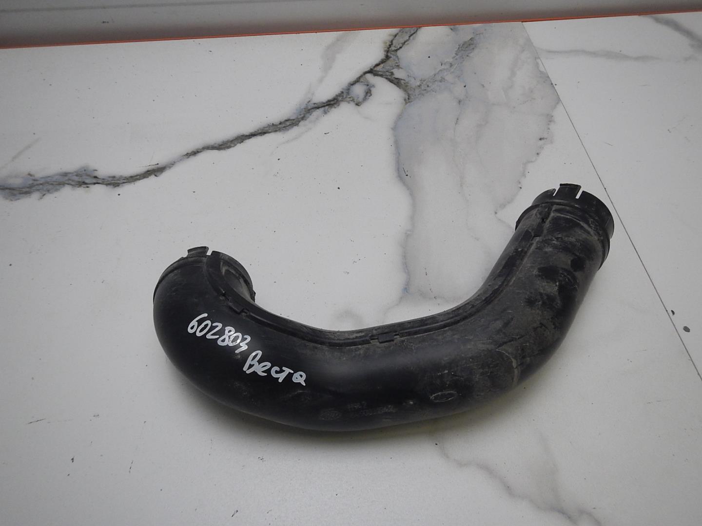 Патрубок воздушного фильтра