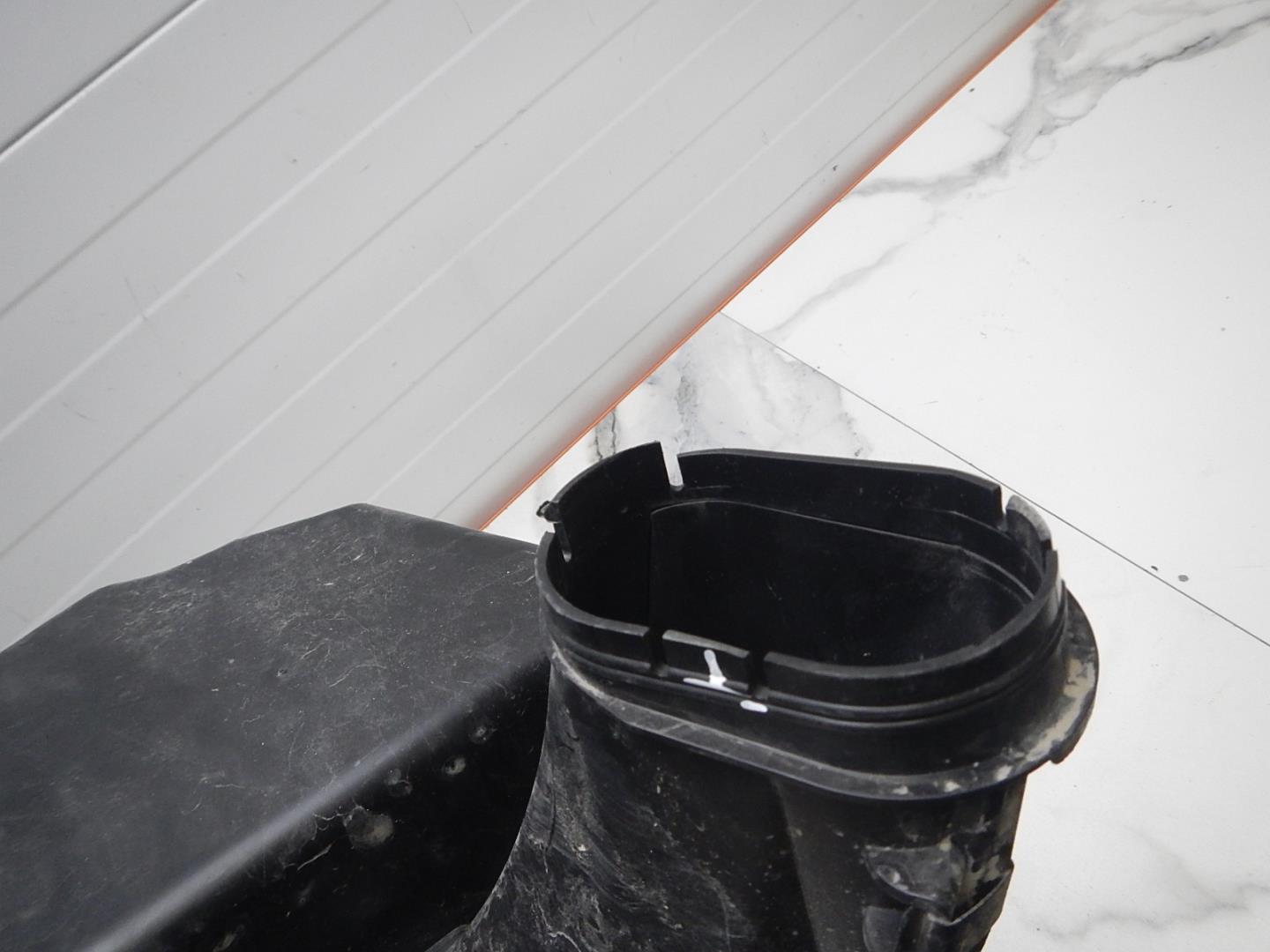 Резонатор воздушного фильтра